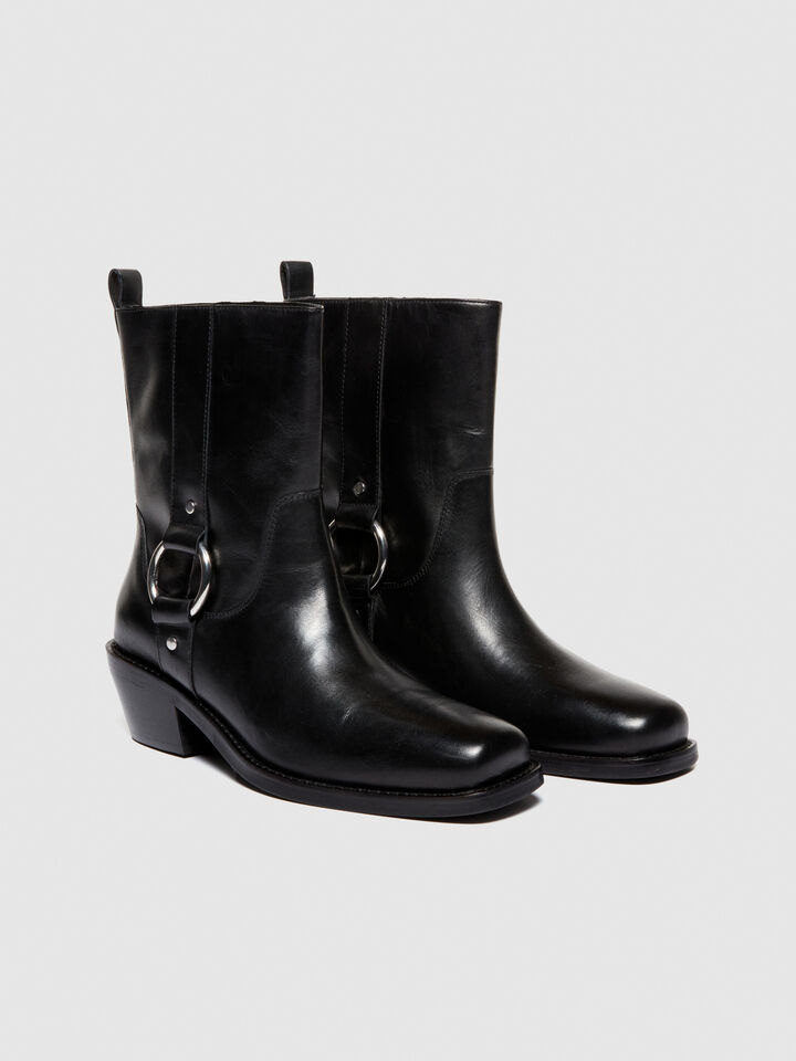 Ankle boots with metal ring - women's boots and ankle boots - Black | Sisley image number 2